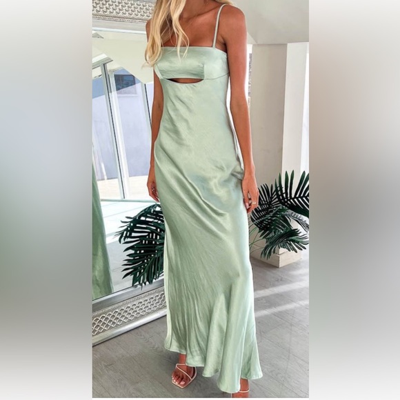 BEGINNING BOUTIQUE SATIN MAXI DRESS - Picture 3 of 4